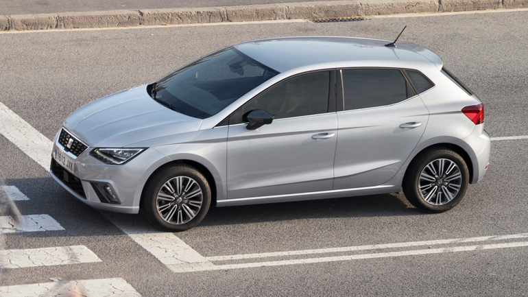 H Seat ανακαλεί τα Ibiza και Arona